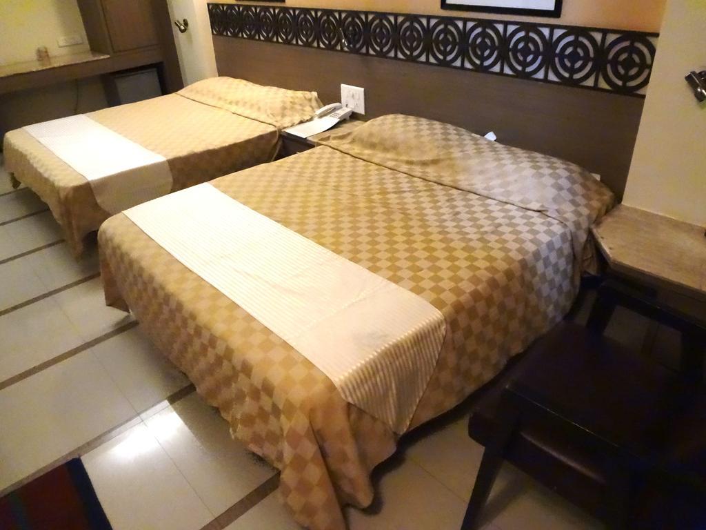 Hotel Samrat Mumbai Exterior foto